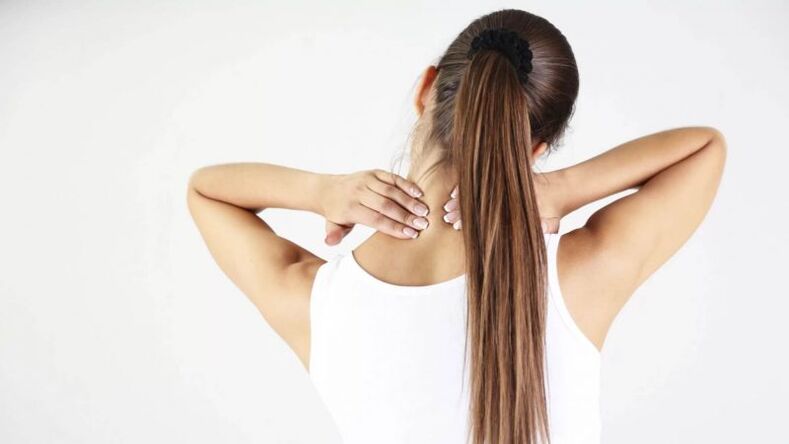 Πόνος στον αυχένα λόγω οστεοχονδρωσίας